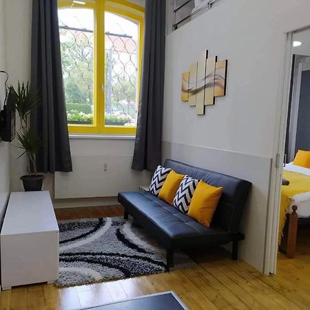 Lyly Apartment - Modern Apartment With Free Parking Prague Exterior photo
